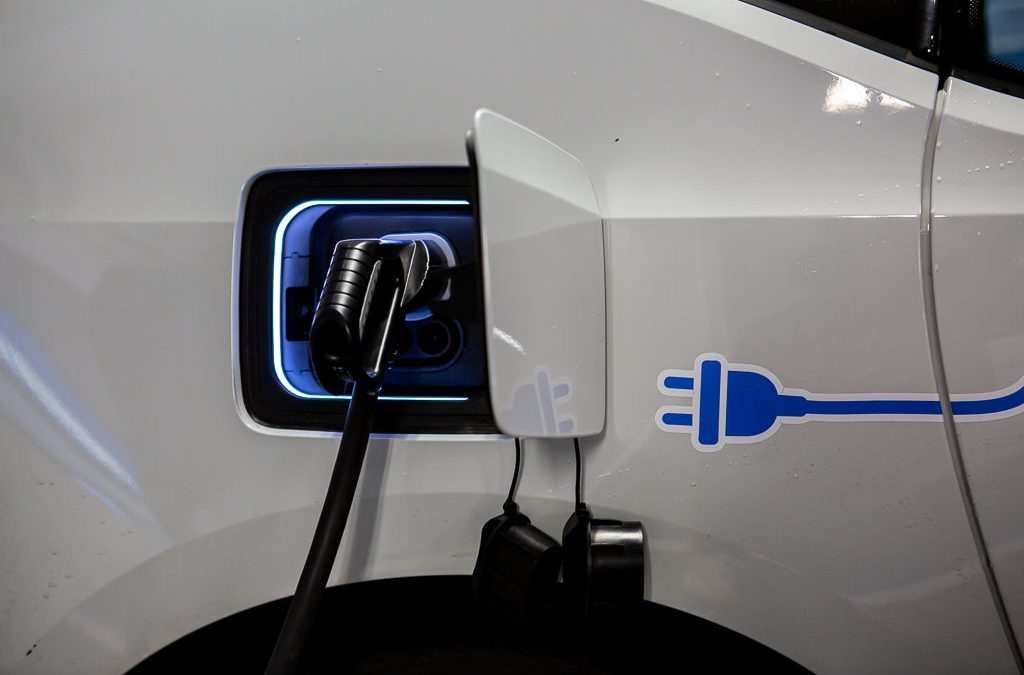 Publicações trazem propostas de normas e regulamentos para mobilidade elétrica no Brasil