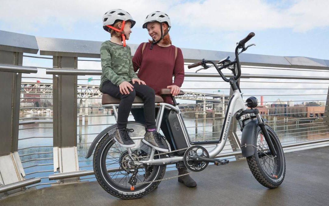 Vendas de bicicletas e motos elétricas explodem em 2020